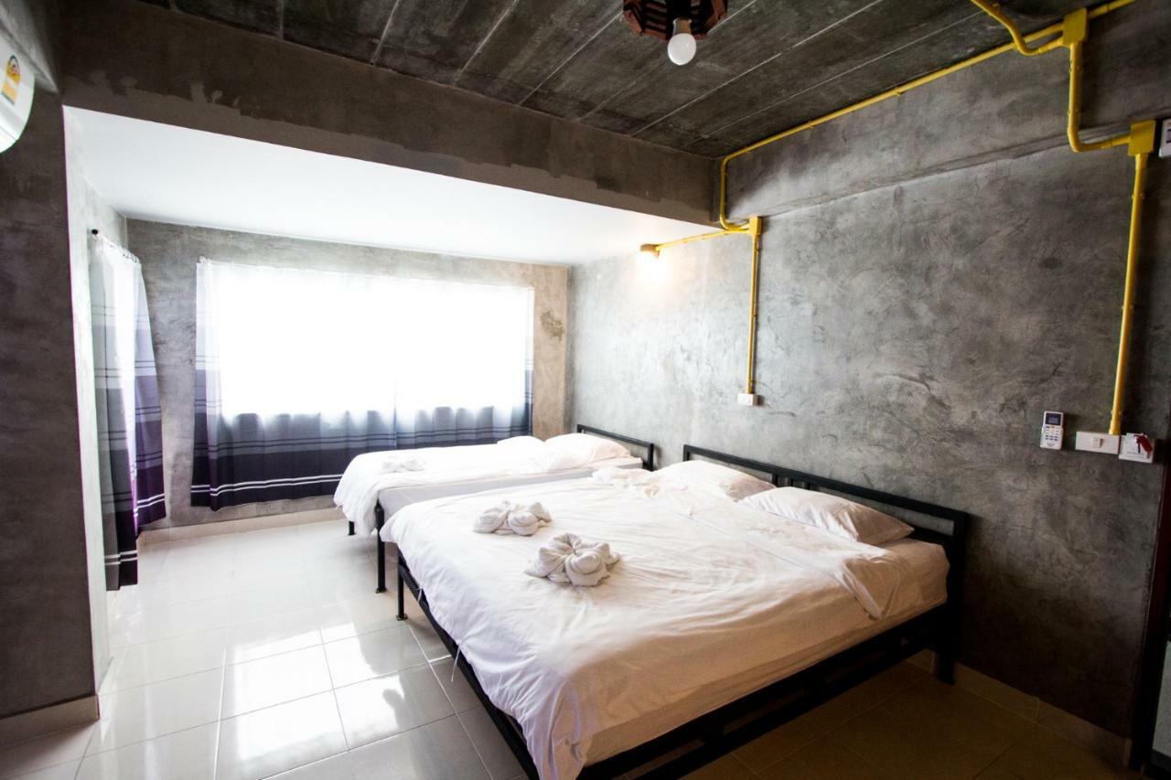 The Sky Loft Hotel Pathum Thani Exterior foto